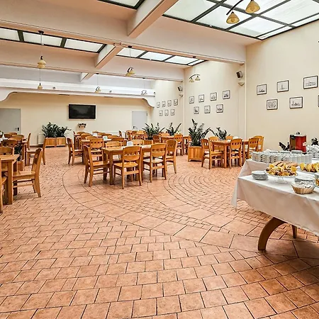 Hotel Dom Pielgrzyma Arka *